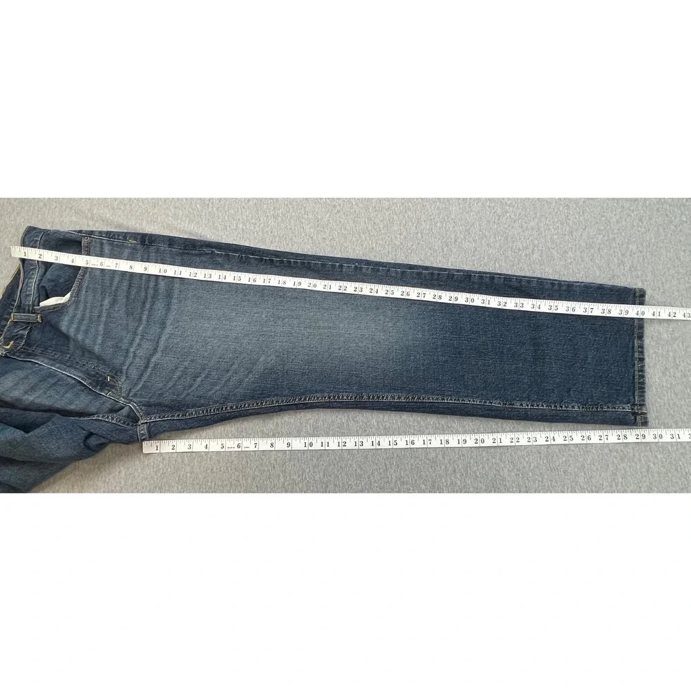 Levis Jeans Mens 38 x 30 Blue Cotton Blend Stretch Relaxed Straight Signature